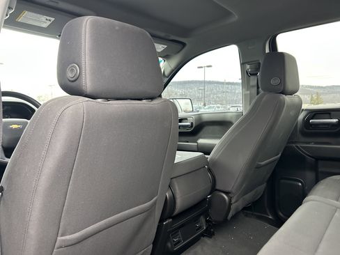Used 2023 Chevrolet Silverado 1500 Custom image 16