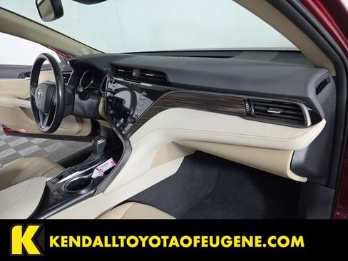 Used 2020 Toyota Camry XLE w/ Driver Assist Package image 19