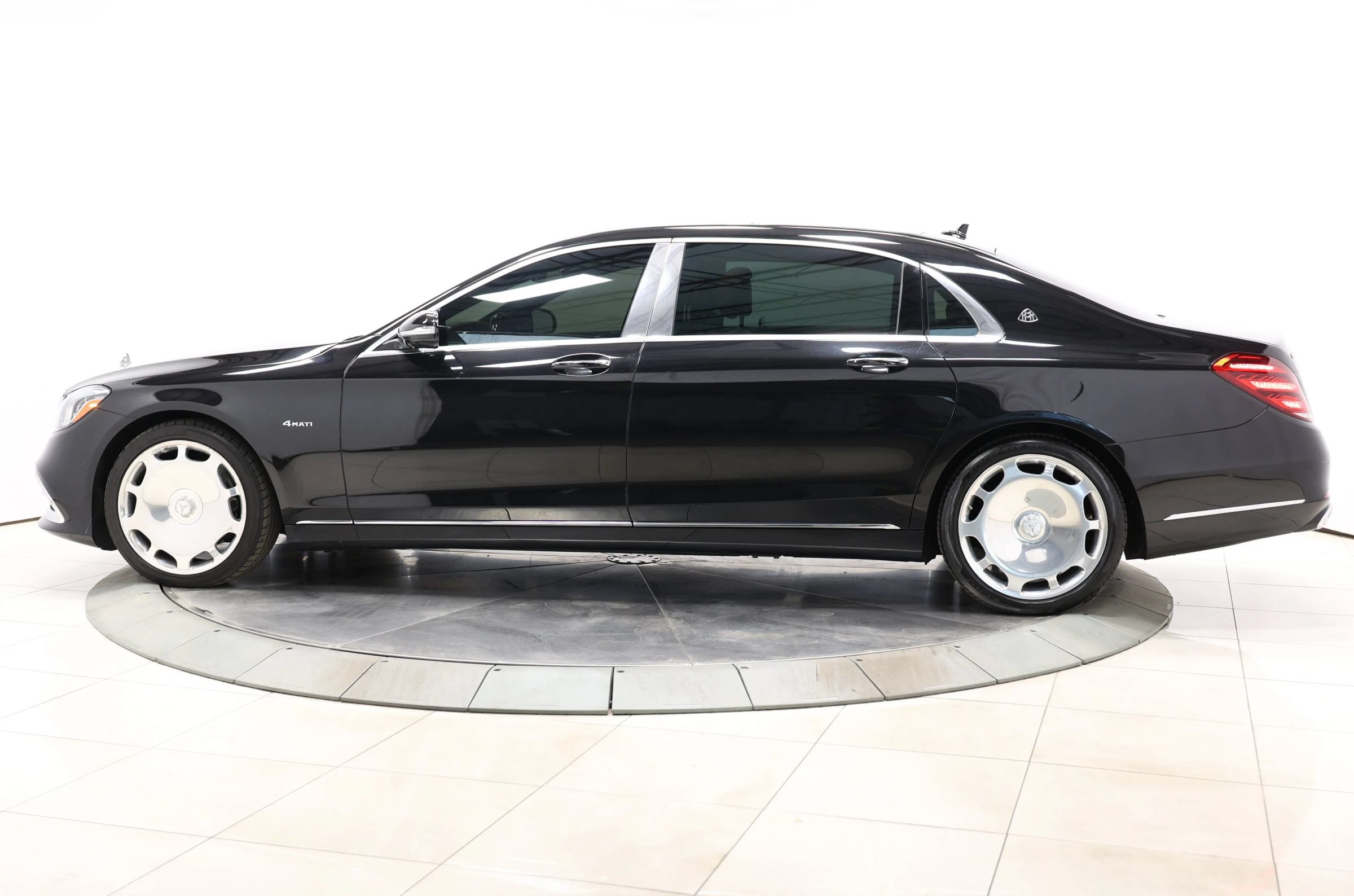 Used 2019 Mercedes-Benz Maybach S 560 4MATIC image 9