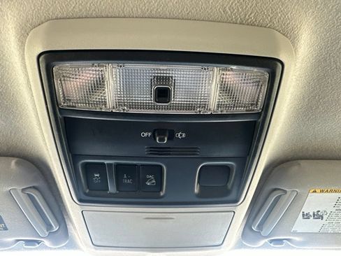 Used 2019 Toyota 4Runner SR5 AWD/4WD image 9
