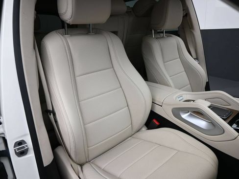 Used 2022 Mercedes-Benz GLS 450 4MATIC image 21