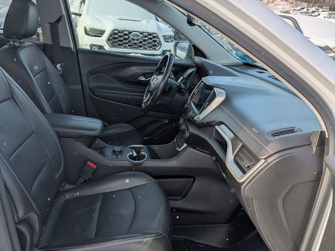 Used 2022 GMC Terrain SLT image 21