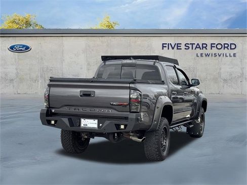 Used 2020 Toyota Tacoma TRD Sport w/ Technology Package image 4