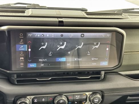 Used 2025 Jeep Gladiator Mojave w/ Safety Group image 20