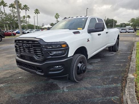 Used 2025 RAM 3500 Tradesman AWD/4WD image 3