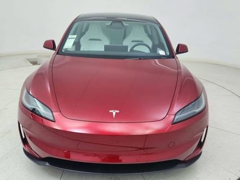 Used 2024 Tesla Model 3 Performance image 2