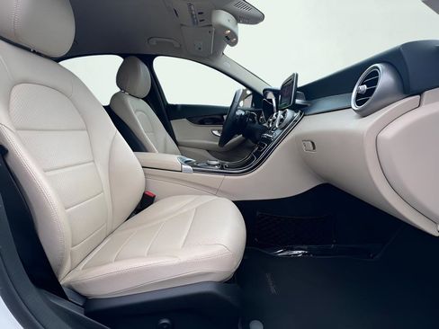 Used 2017 Mercedes-Benz C 300 Sedan image 29