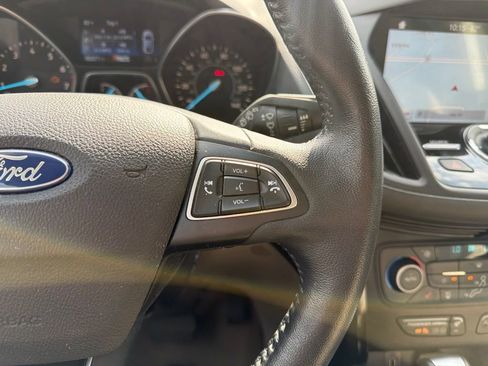 Used 2019 Ford Escape Titanium AWD/4WD image 14