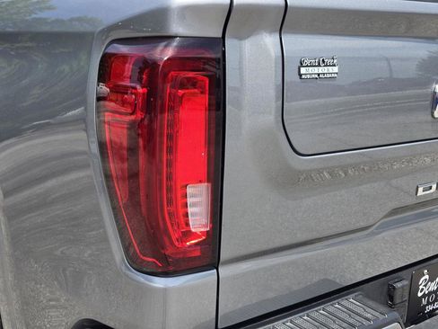 Used 2023 GMC Sierra 1500 Denali w/ Denali Reserve Package AWD/4WD image 9