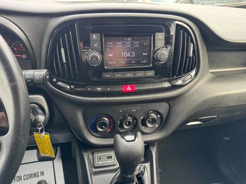 Used 2018 RAM ProMaster City Tradesman FWD image 15