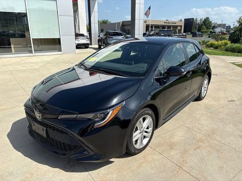 Used 2021 Toyota Corolla SE FWD image 3