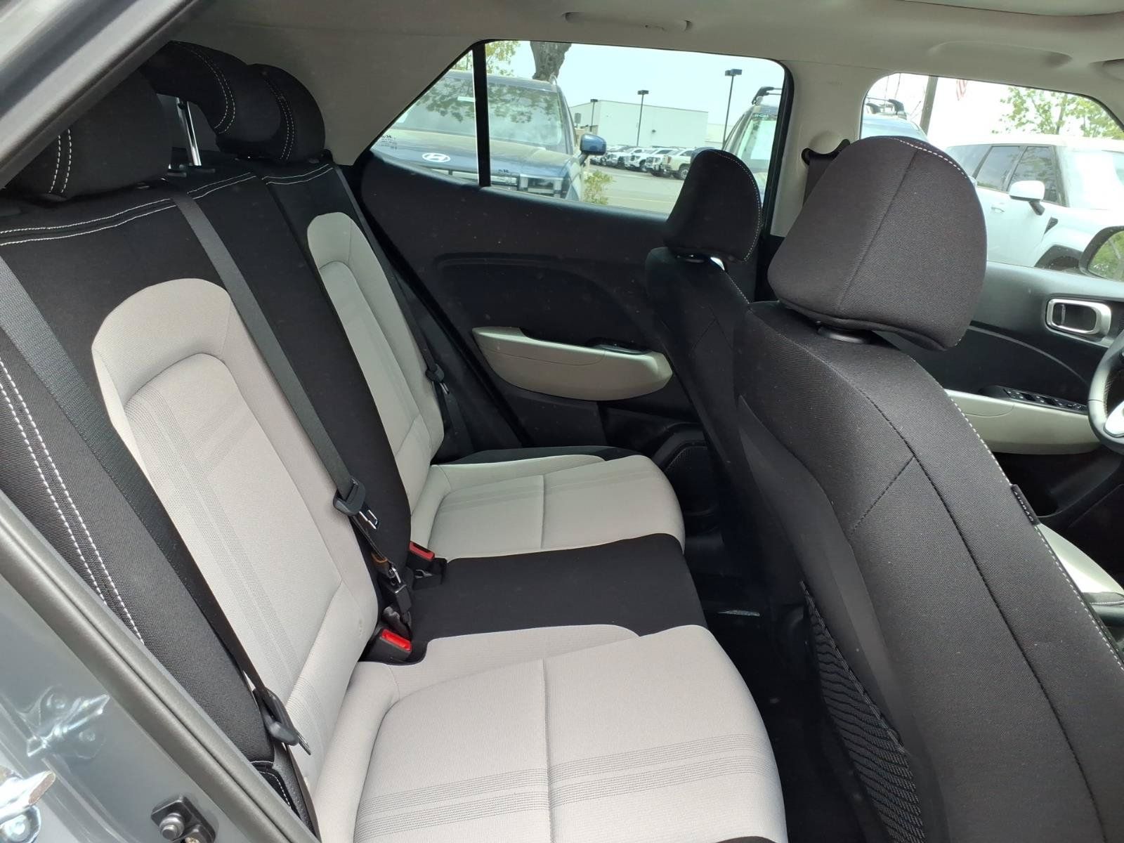 New 2026 Hyundai Venue SEL FWD image 9