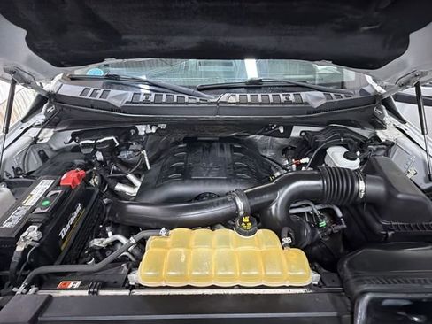 Used 2015 Ford F150 Lariat w/ Equipment Group 502A Luxury AWD/4WD image 27