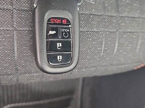 Certified 2025 Honda HR-V Sport image 30
