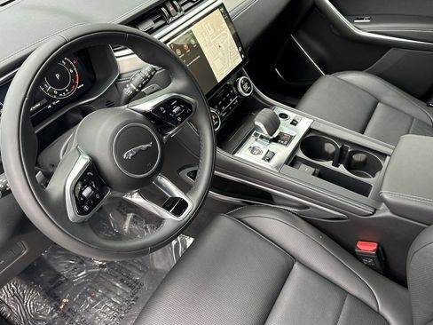 New 2025 Jaguar F-PACE R-Dynamic S image 5