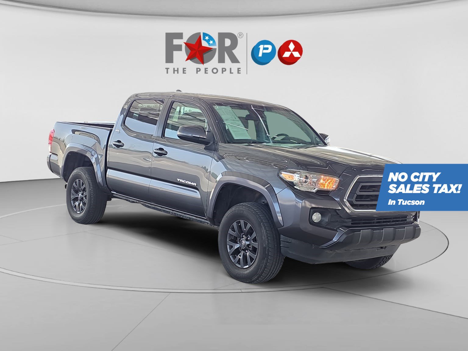 Used 2020 Toyota Tacoma SR5 w/ Technology Package AWD/4WD image 1
