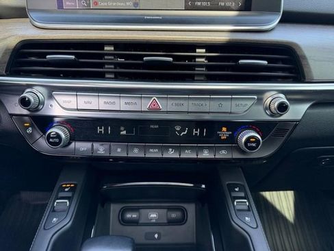 Used 2022 Kia Telluride EX w/ EX Premium Package image 17