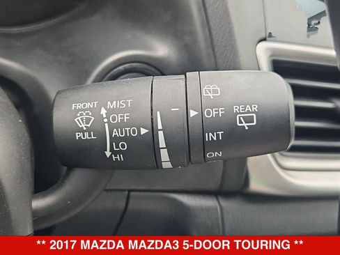 Used 2017 MAZDA MAZDA3 Touring FWD image 24