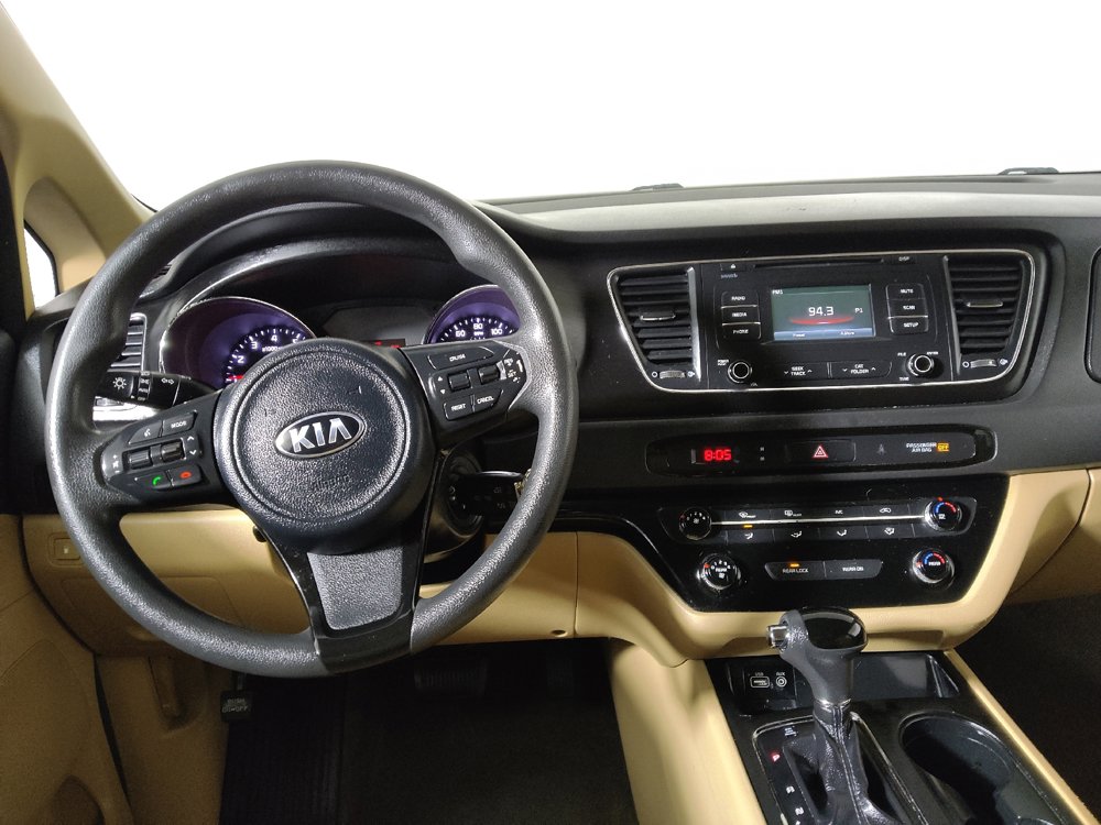 Used 2017 Kia Sedona LX FWD image 22