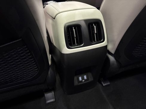 Used 2023 Hyundai Tucson Limited image 24