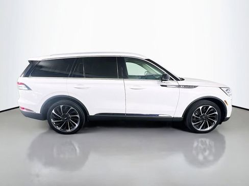 Used 2020 Lincoln Aviator Reserve w/ Equipment Group 202A image 9