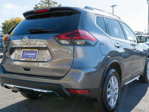 Used 2019 Nissan Rogue SV image 6