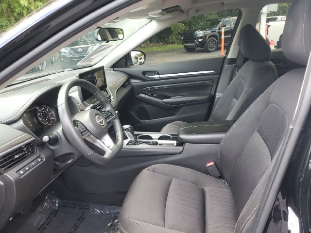Used 2023 Nissan Altima 2.5 SV w/ SV Premium Package FWD image 14