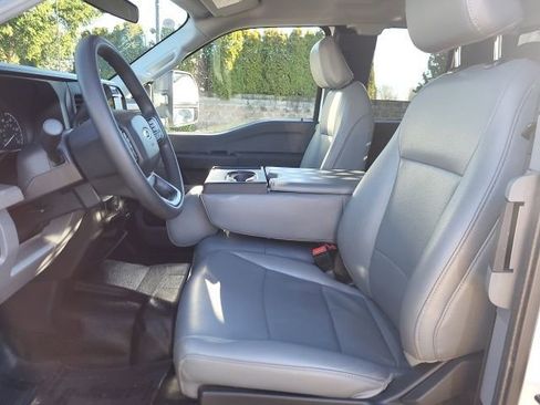 Used 2024 Ford F450 XL w/ XL Chrome Package image 10