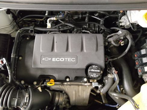 Used 2020 Chevrolet Sonic LT FWD image 30