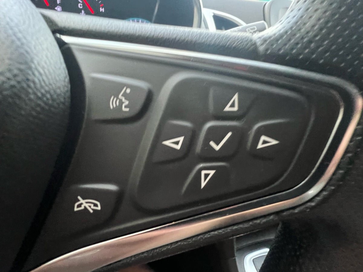 Used 2024 Chevrolet Equinox LS AWD/4WD image 27