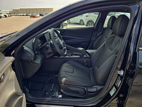 New 2026 Hyundai Elantra SEL Sport FWD image 13