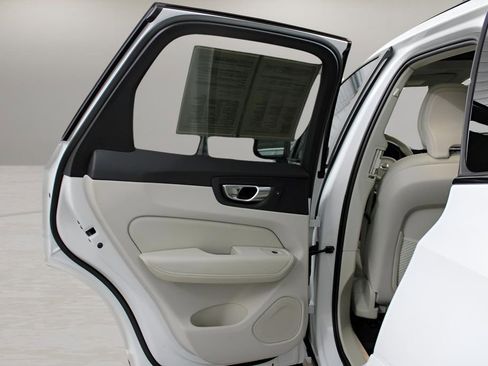 Certified 2023 Volvo XC60 B5 Ultimate w/ Climate Package image 56