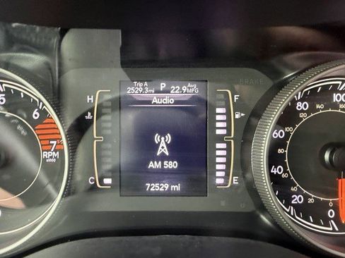 Used 2019 Jeep Cherokee Latitude Plus image 16