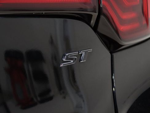 Used 2024 Buick Encore GX Sport Touring w/ Comfort Package image 14