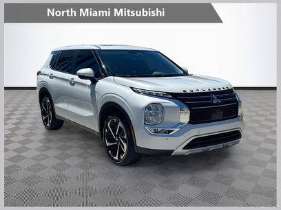 Used 2024 Mitsubishi Outlander SE