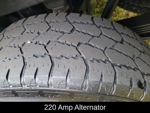 Used 2023 Chevrolet Silverado 2500 Custom w/ Custom Convenience Package image 12