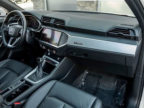 Used 2020 Audi Q3 2.0T Premium w/ Convenience Package image 32