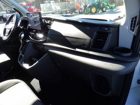 Used 2024 Ford Transit 350 XLT image 25