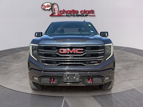 Used 2024 GMC Sierra 1500 AT4 w/ Technology Package AWD/4WD image 9