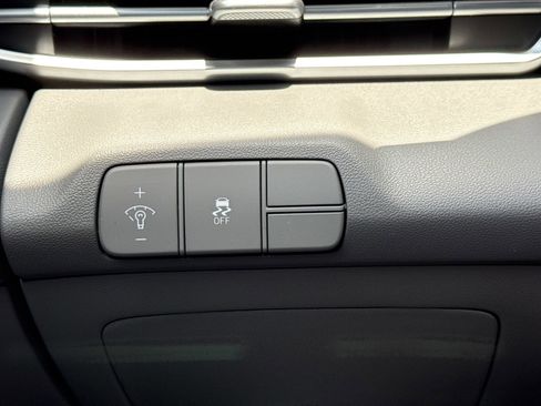 New 2026 Hyundai Elantra Sport FWD image 17