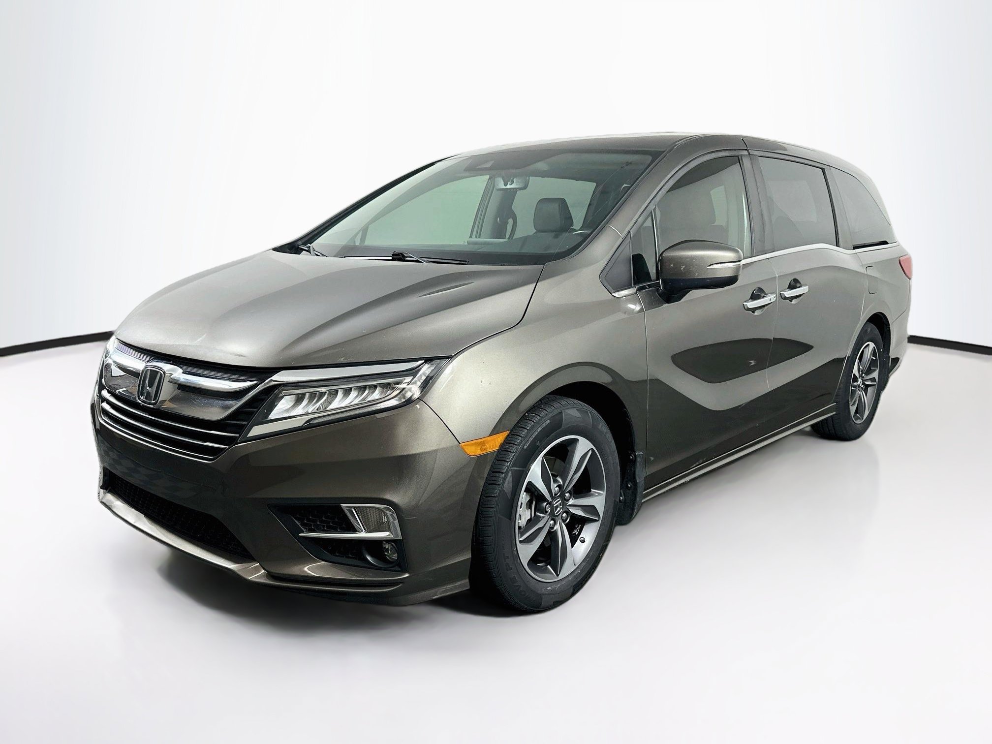 Used 2018 Honda Odyssey Touring image 3