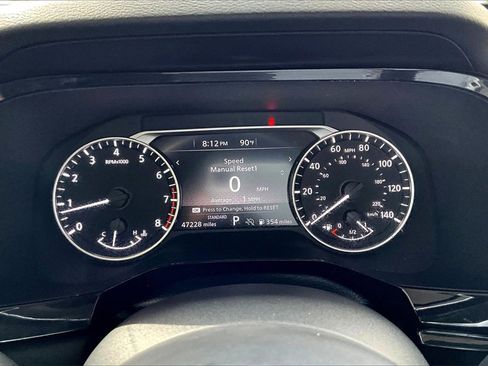 Used 2024 Nissan Pathfinder SV image 7