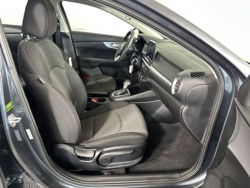 Used 2023 Kia Forte LXS w/ LXS Technology Package image 28