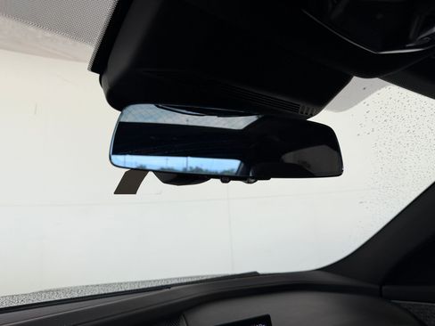 Used 2024 BMW i7 eDrive50 w/ M Sport Package RWD image 32