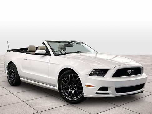 Used 2014 Ford Mustang Premium RWD image 2