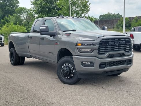 New 2026 RAM 3500 Big Horn AWD/4WD image 22