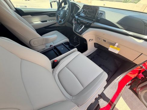 New 2026 Honda Odyssey EX-L image 12
