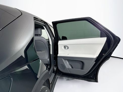 Used 2024 Hyundai Ioniq 5 SEL image 31