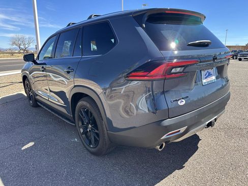 Used 2025 Toyota Grand Highlander AWD Hybrid image 12