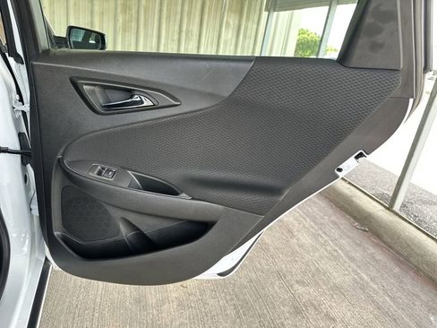 Used 2023 Chevrolet Malibu LT FWD image 32